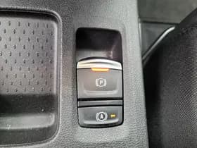 Renault Captur thumbnail 32