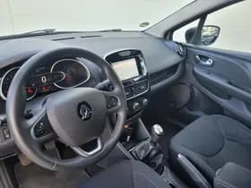 Renault Clio thumbnail 24