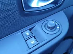 Renault Clio thumbnail 21