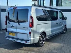 Renault Trafic thumbnail 2