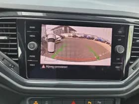 Volkswagen T-Roc thumbnail 11