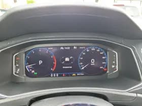 Volkswagen T-Roc thumbnail 3