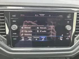 Volkswagen T-Roc thumbnail 37