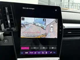 Renault Mégane E-Tech thumbnail 10