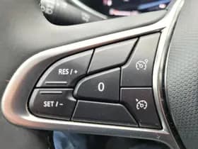 Renault Clio thumbnail 21