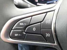 Renault Clio thumbnail 27
