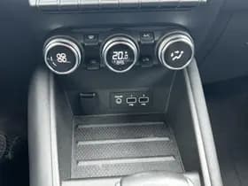 Renault Captur thumbnail 12