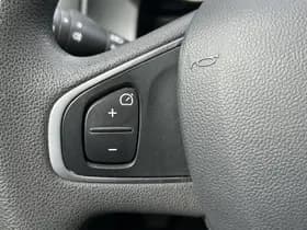 Renault Clio thumbnail 19