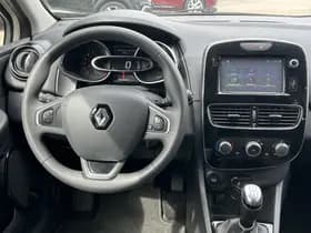 Renault Clio thumbnail 10