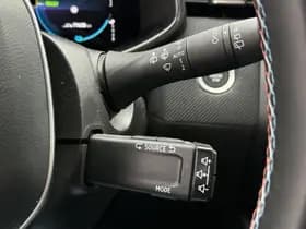 Renault Clio thumbnail 28
