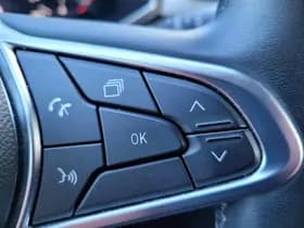 Renault Captur thumbnail 32