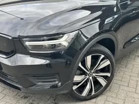 Volvo XC40 thumbnail 24