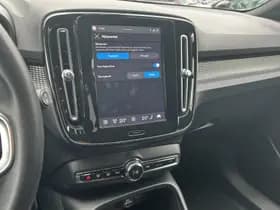 Volvo XC40 thumbnail 32