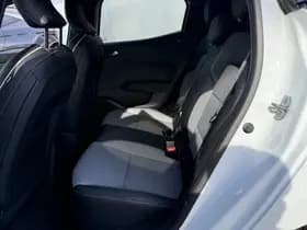 Renault Clio thumbnail 6
