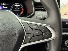 Renault Clio thumbnail 18