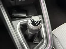 Renault Clio thumbnail 19