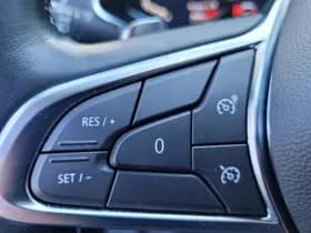 Renault Captur thumbnail 22