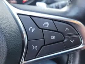 Renault Captur thumbnail 32