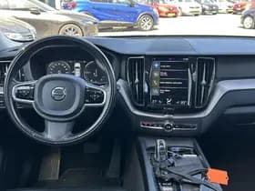 Volvo XC60 thumbnail 3