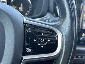 Volvo XC60 thumbnail 30