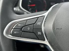Renault Clio thumbnail 25