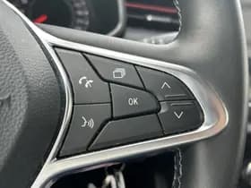 Renault Clio thumbnail 26