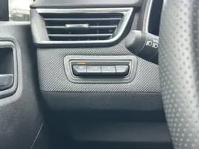 Renault Clio thumbnail 27