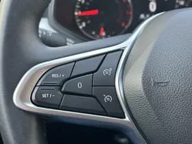 Renault Clio thumbnail 21