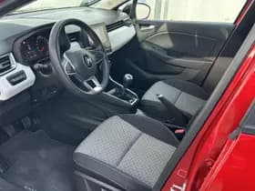 Renault Clio thumbnail 24