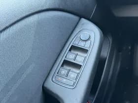 Renault Clio thumbnail 19