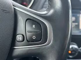 Renault Captur thumbnail 21