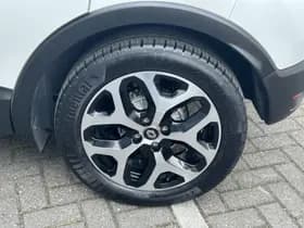Renault Captur thumbnail 25