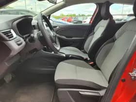 Renault Clio thumbnail 7