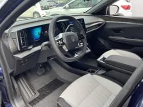 Renault Mégane E-Tech thumbnail 17
