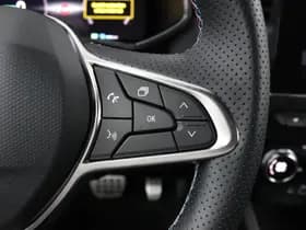 Renault Clio thumbnail 35