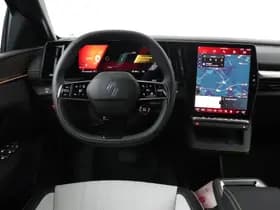 Renault Mégane E-Tech thumbnail 3