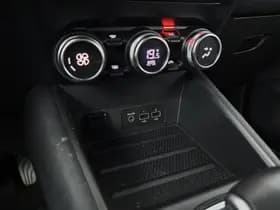 Renault Captur thumbnail 16