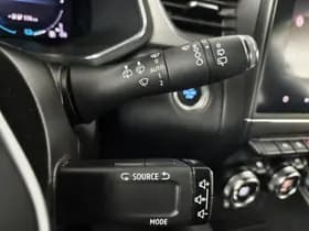 Renault Captur thumbnail 25
