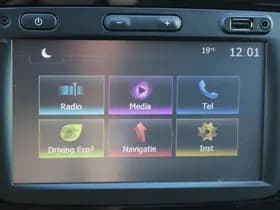 Renault Captur thumbnail 11