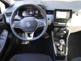 Renault Clio thumbnail 3