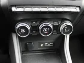 Renault Captur thumbnail 14