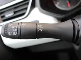 Renault Clio thumbnail 25