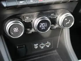Renault Captur thumbnail 10