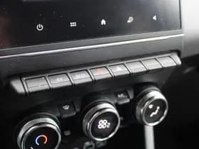 Renault Clio thumbnail 25