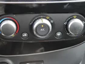 Renault Clio thumbnail 14