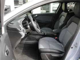 Renault Clio thumbnail 26