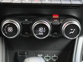 Renault Captur thumbnail 14