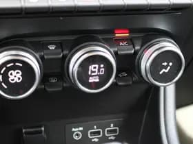 Renault Captur thumbnail 16