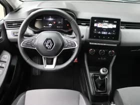 Renault Clio thumbnail 3