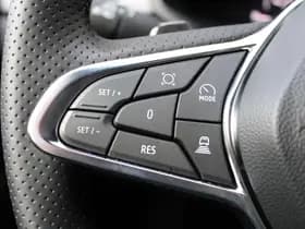 Renault Captur thumbnail 14